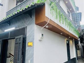 Sở hữu ngay nhà 4 tỷ 520 tôn đản quận 4, 42m2 , shr, 1 lầu 2 phòng, có hđt 11tr/th, hẻm oto thông