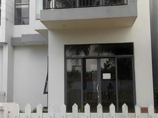 Bán biệt thự bella villa trần anh ngay trung tâm chợ đức hòa 3 tỷ 250, công chứng ngay