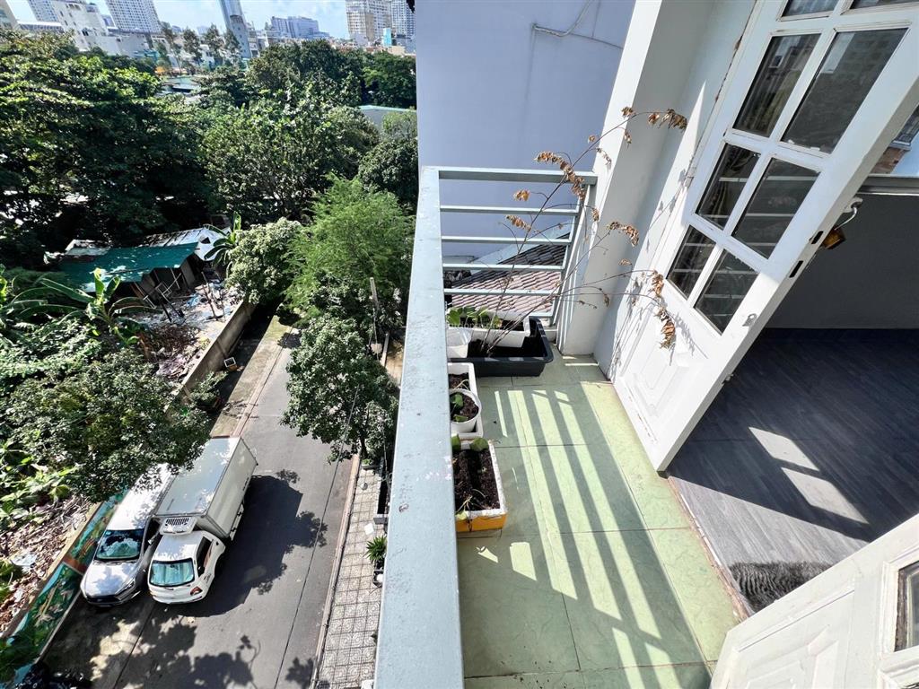 Cho thuê phòng hẻm 180 nguyễn hữu cảnh, 5,4 triệu/tháng, 35m2, bình thạnh. gần landmark