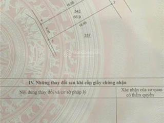 Chính chủ bán đất tặng nhà cấp 4 phố lụa, trung tâm quận hà đông. ô tô đỗ cửa. 67m2. mặt tiền 4m.