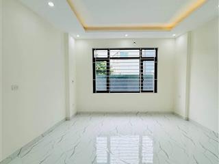 Nhà mới la phù  hoài đức  gần ubnd  trường học  32m2  4,5t giá 4,3 tỷ.