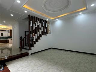 Nhà mới ở ngay phố văn điển, thanh trì  rộng 68m2, 5 tầng, 6 ngủ, giá chỉ 5,95 tỷ