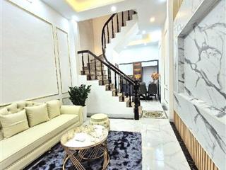 Bán nhà cầu giấy  40m2, 4 tầng  6 ngủ  lô góc kinh doanh ô tô giá 8.15 tỷ. (cg69476)