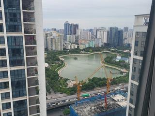 Cần bán gấp căn hộ ban công đông bắc 136m2 tòa b có slot 200k tầng trung 4pn3vs nhà đẹp view thoáng