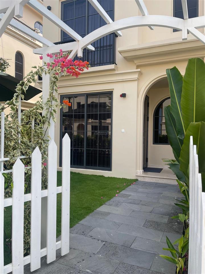 Duy nhất 1 căn biệt thự the residences, chỉ 7,5tỷ. đã có sổ hồng.sát trung tâm thương mại, bãi biển