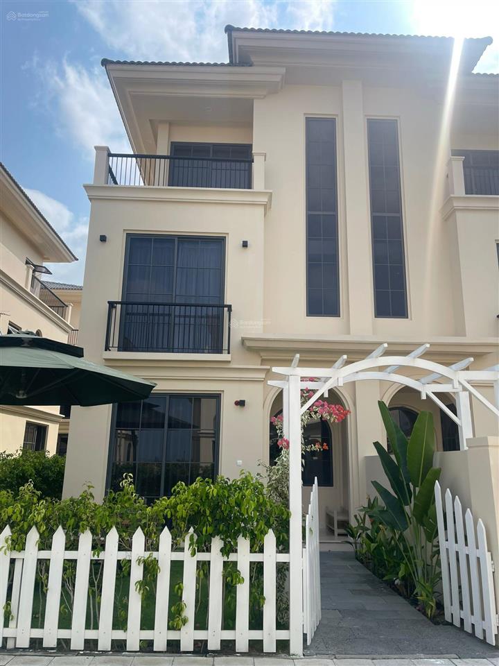 Duy nhất 1 căn biệt thự the residences, chỉ 7,5tỷ. đã có sổ hồng.sát trung tâm thương mại, bãi biển