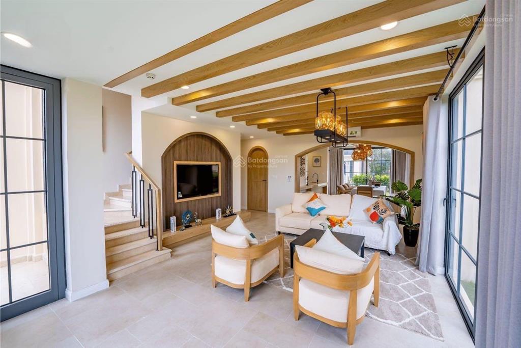 Duy nhất 1 căn biệt thự the residences, chỉ 7,5tỷ. đã có sổ hồng.sát trung tâm thương mại, bãi biển