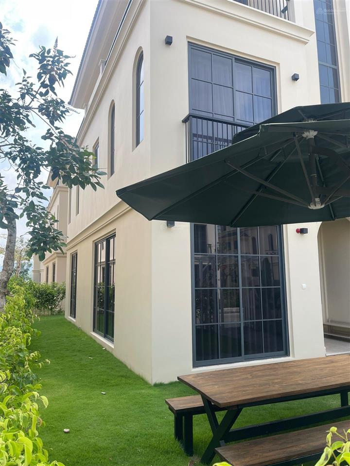 Duy nhất 1 căn biệt thự the residences, chỉ 7,5tỷ. đã có sổ hồng.sát trung tâm thương mại, bãi biển