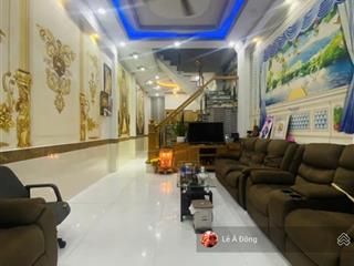 Nhà 1 trệt 2 lầu, sân thượng. dts 149,4m2. hẻm ô tô thông gần tt hành chính dĩ an chợ dĩ an nhà thờ