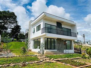 Căn villa nghỉ dưỡng ven đà lạt , ôm suối đá tự nhiên