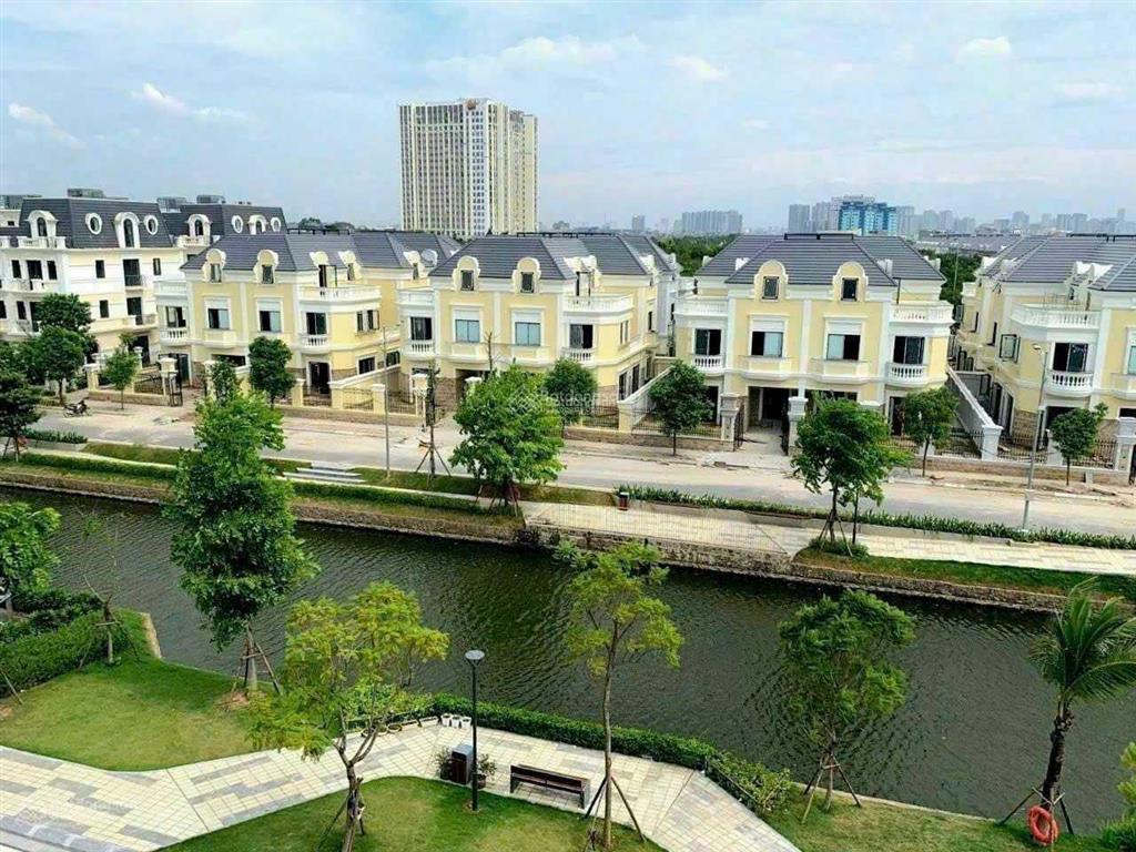 Biệt thự song lập có hầm view công viên, vị trí trung tâm giá đầu tư, đón sóng đường 3.5