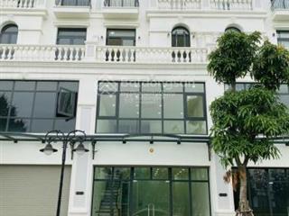 Bán shophouse mặt đường chính 52m. dt 71m2, 5t, đang ở. giá 18,5 tỷ