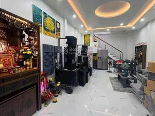 Bán gấp nhà đẹp giá rẻ, chỉ cách chợ phạm văn bạch 300m, 60m2, shr, sang tên được liền ngay.