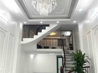 Nhà đại từ, dt 40m2, 5t, giá 5,95 tỷ. gần ô tô.  0985 377 ***