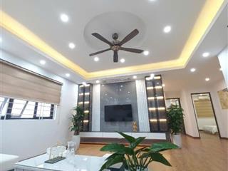 Căn hộ chung cư ba hàng  lĩnh nam  120m2  4 tỷ hơn  lô góc  view hồ