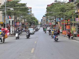 Cho thuê mặt bằng nguyên căn đẹp nhất phố khâm thiên, đông đúc dân cư, văn phòng...