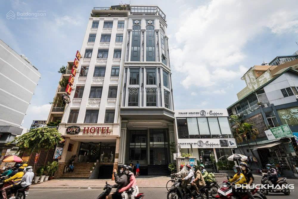 Tòa building mới 100% bạch đằng, tb  8x30m  hầm 8 tầng  hđt 300tr/th  giảm 10 tỷ còn 90 tỷ
