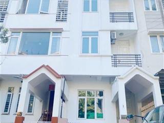 "siêu phẩm" nhà làng việt kiều châu âu, mỗ lao. dt 90m2, 5 tầng 1 hầm, mt 5m. làm vp + trung tâm