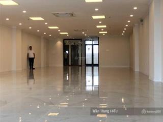 Cho thuê nhà mặt phố láng hạ, diện tích 100m2, mặt tiền 10m, giá thuê 100 triệu/ tháng