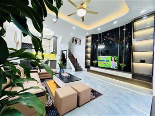 Bán nhà ngã tư sở 4 tầng, royal city, đường ô tô 8 hướng