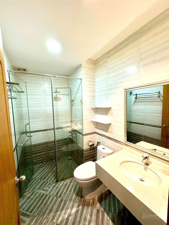 4 tầng  nhà đường số p. tân quy, q7  dt 4x15m giá chỉ 9,9 tỷ còn thương lượng