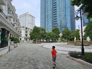 Bán nhanh shophouse Sunshine City, Diện tích 200m2 giá 180 triệu/m2