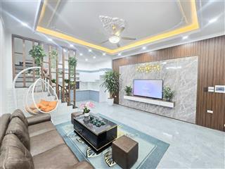 Trung tâm quận  hàng đập hộp mới keng  ô tô 5 tạ đỗ cửa tiện ích ngập tràn full nội thất xịn xò