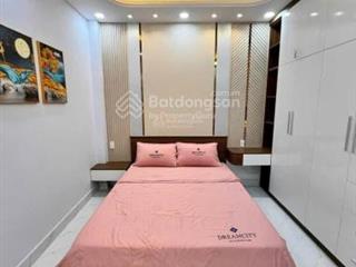 Bán gấp nhà 62m2 đường nguyễn trãi p3 quận 5  dọn vào ở liền, full nội thất  shr ,3tỷ150tr