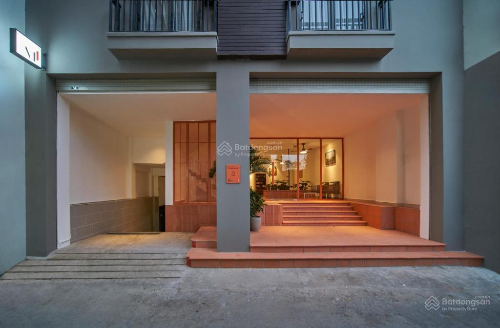 Ngộp bank! giảm sâu chỉ còn 29 tỷ! góc 2 mt lê văn sỹ, p.14, q.3 dt 5m x 18 m. hđt 100 tr/tháng