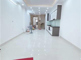 Đường bưởihiếm nhà bán 42m2x6tx9.9 tỷ thang máy10m ra oto tránhtrước nhà ngõ 3mngõ thẳngở luôn