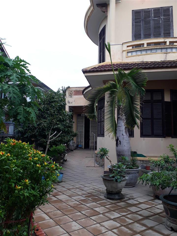 Bán biệt thự sân vườn 400m2, 20m mt đường lê đại hành, p. tây lộc, tp. huế
