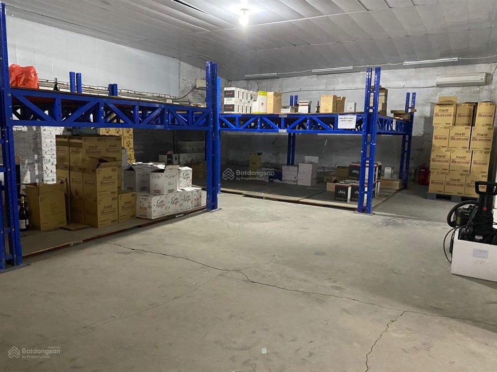Chính chủ cho thuê kho bãi hai bà trưng, hà nội, diện tích 300m2, vị trí đẹp