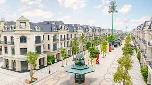 Cắt lỗ hơn gần 15tỷ từ 33,7tỷ còn 19,4tỷ. biệt thự 150m2 vip kinh đô, phố đi bộ ngay cạnh vincom
