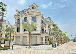 Cắt lỗ hơn gần 15tỷ từ 33,7tỷ còn 19,4tỷ. biệt thự 150m2 vip kinh đô, phố đi bộ ngay cạnh vincom
