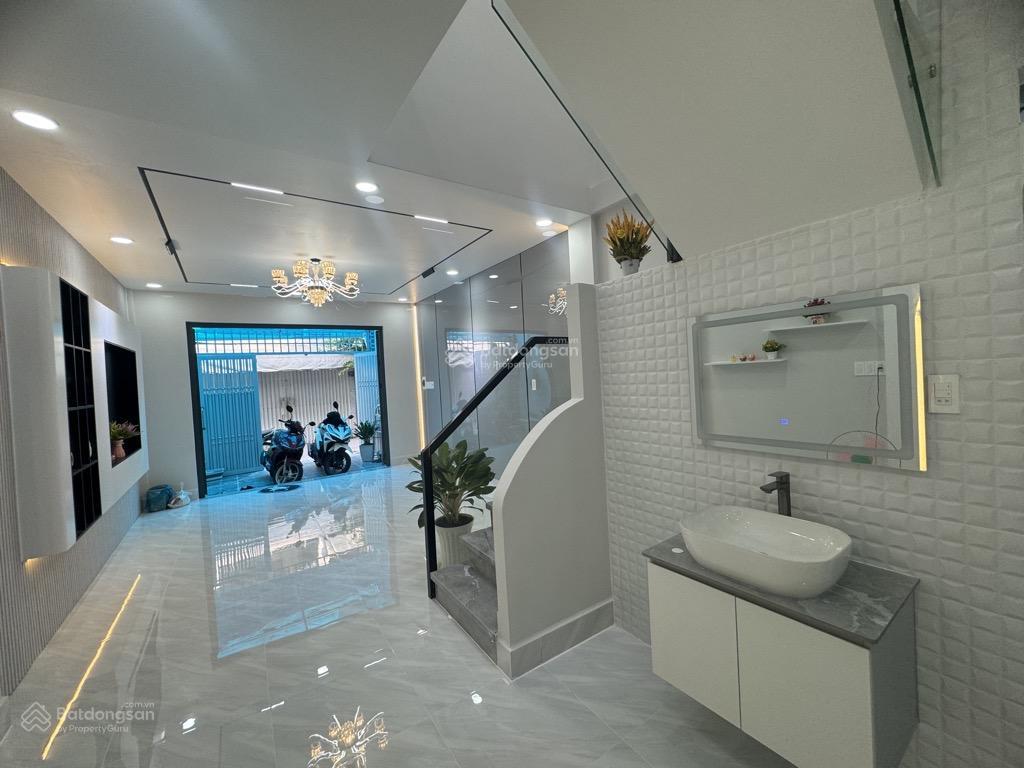 Bán nhà mới tại q6  ngay trung tâm  nội thất cao cấp  không gian thiên nhiên chỉ 6.98 tỷ