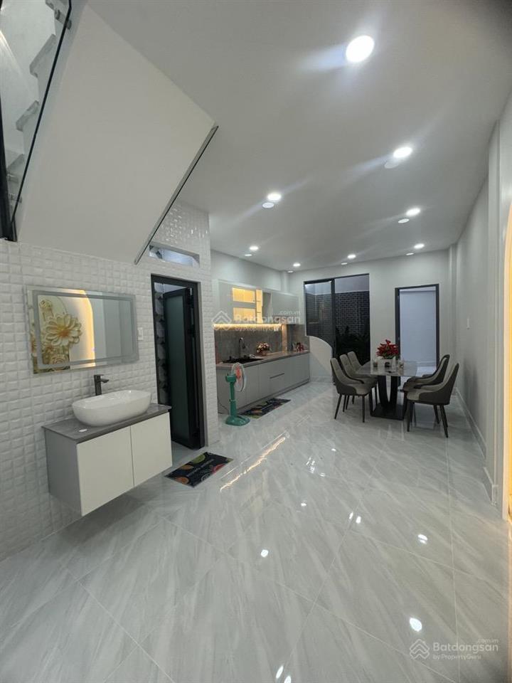 Bán nhà mới tại q6  ngay trung tâm  nội thất cao cấp  không gian thiên nhiên chỉ 6.98 tỷ