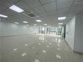 Cho thuê văn phòng siêu đẹp diện tích 120m2 tại phố duy tân  giá siêu ưu đãi