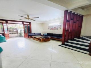 Nhà hoa lâm bán, ngõ nông, 5 tạ đỗ cửa, 31m2