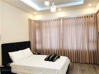 Le nguyen 0903 953 ***0904 634 *** bán 2pn saigon pearl. 89m2 full nội thất tầng cao. giá 6.7 tỷ