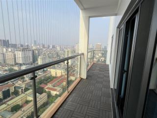 Chủ nhà gửi bán căn hộ 194m2 view cầu giấy tầng trung thoáng vĩnh viễn, nhà đã có nội thất