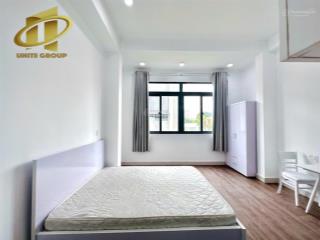 Cho thuê căn hộ 40m2 cửa sổ rộng thoáng thang máy, mặt tiền nội thất full, gần cầu công lý, sân bay