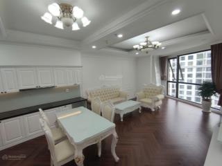 Bán gấp căn hộ 131m2 , giá 10,5 tỷ , chung cư royal city , 3pn 2wc .  0775 246 ***