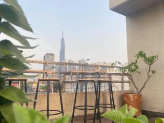 Studio ban công lớn view landmark 81 ngay vòng xoay hàng xanh