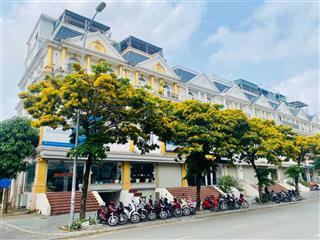 Cho thuê tầng 1 shophouse lô góc cực đẹp tại đường đôi kđt thành phố giao lưu