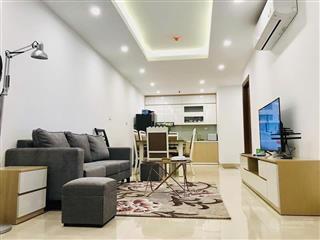 Bán gấp căn hộ 65m2 , giá 5 tỷ , chung cư cầu giấy center point , 2pn 2wc .  0775 246 ***