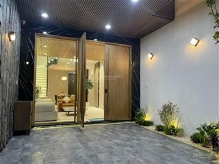 Bán nhà 3 tầng, dtsd 300m2 đẳng cấp, siêu vip, tt đà nẵng, 7 tỷ 500 triệu