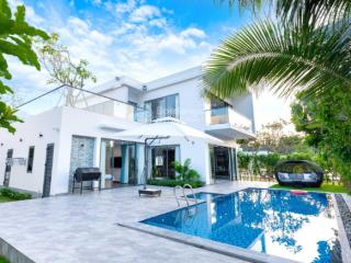 Villa thảo điền, hồ bơi, sân vườn thoáng mát. dt trên 500m2. giá 95 tỷ, 0902 897 ***