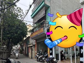 62 m2 , 3 tầng , full nội thất , ôtô vào nhà , kd các thể loại