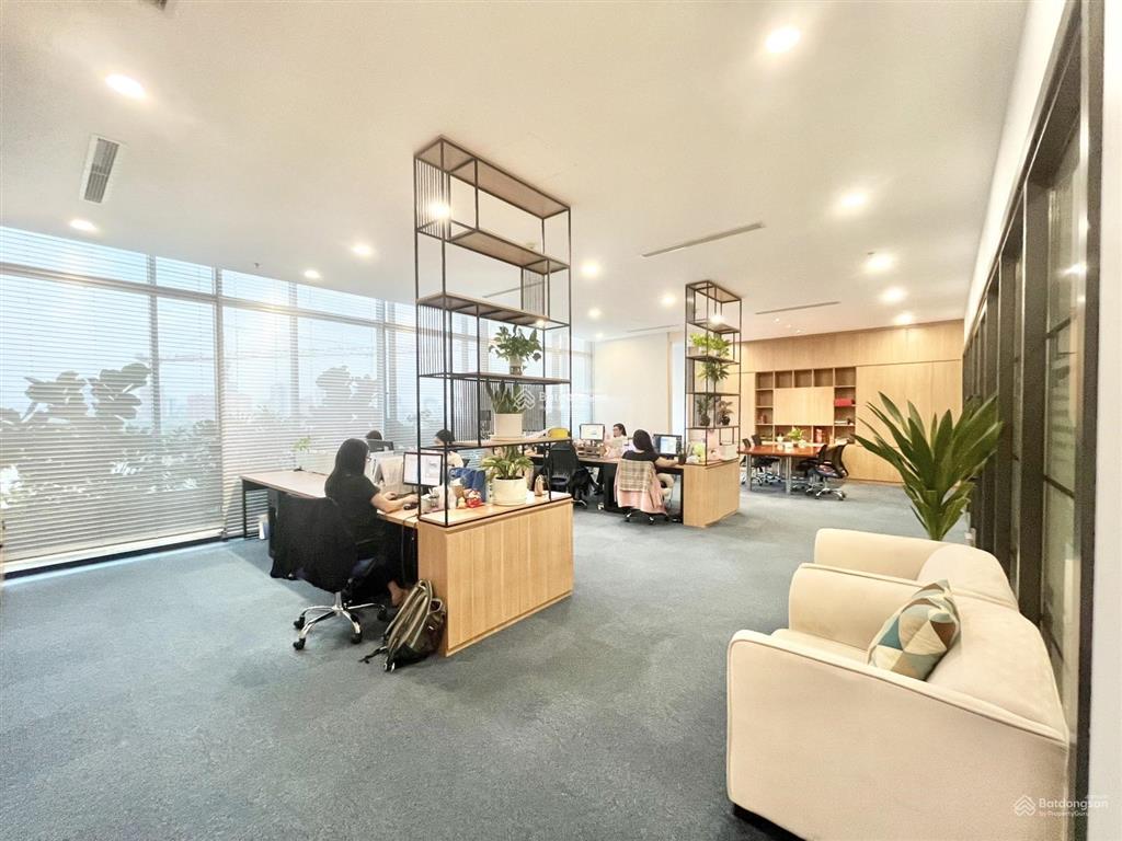 Cho thuê vp tòa thông tấn xã lý thường kiệt 150m2