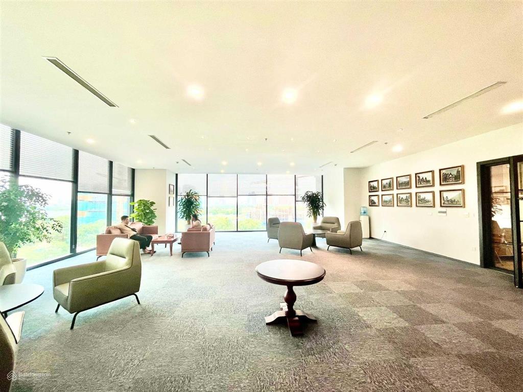Cho thuê gấp vp tại hòa phát 70 nguyễn đức cảnh tower, giá tốt chỉ 150 nghìn/m2/th, 100m2